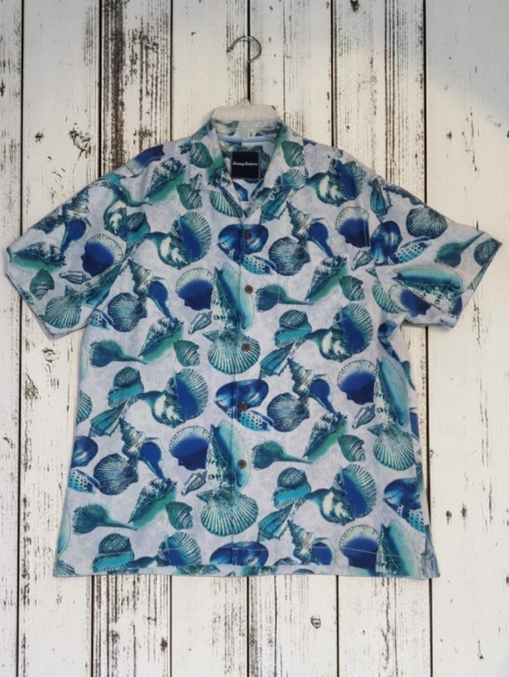 Tommy Bahama Sz-S 100% Silk Blue and Green Seashell Print Shirt.